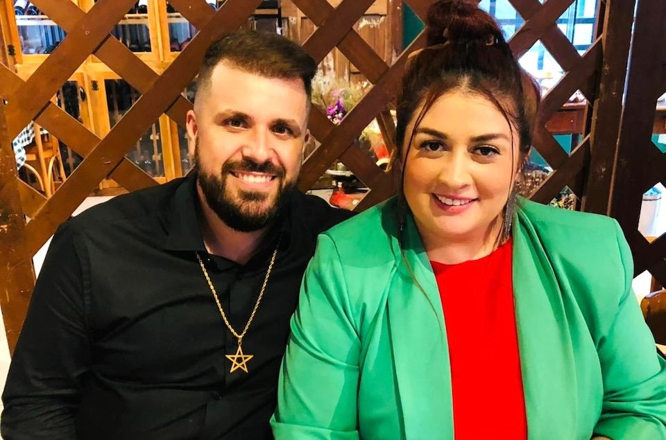 Pai Jheimes de Marabô e Mãe Fran da Cigana - Crédito da Foto: Acervo Pessoal